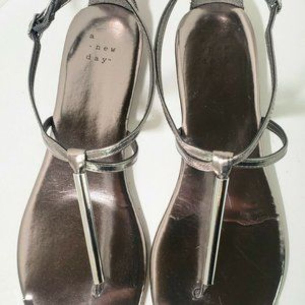 Shoes - Picture 2 of 5